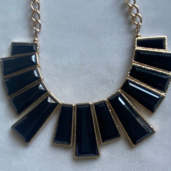 Elegant neckpiece - gold-tone + black shapes - Picture 1 of 2